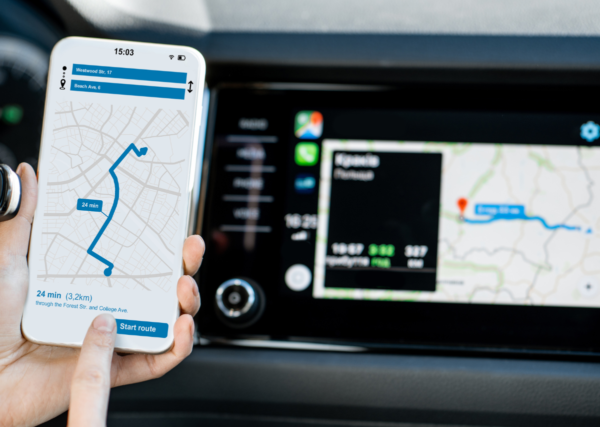 Android i iOS w Twoim samochodzie! Czym jest Android Auto i Apple CarPlay